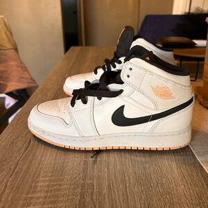 Air Jordan 1 Mid GS 'White Arctic Orange'